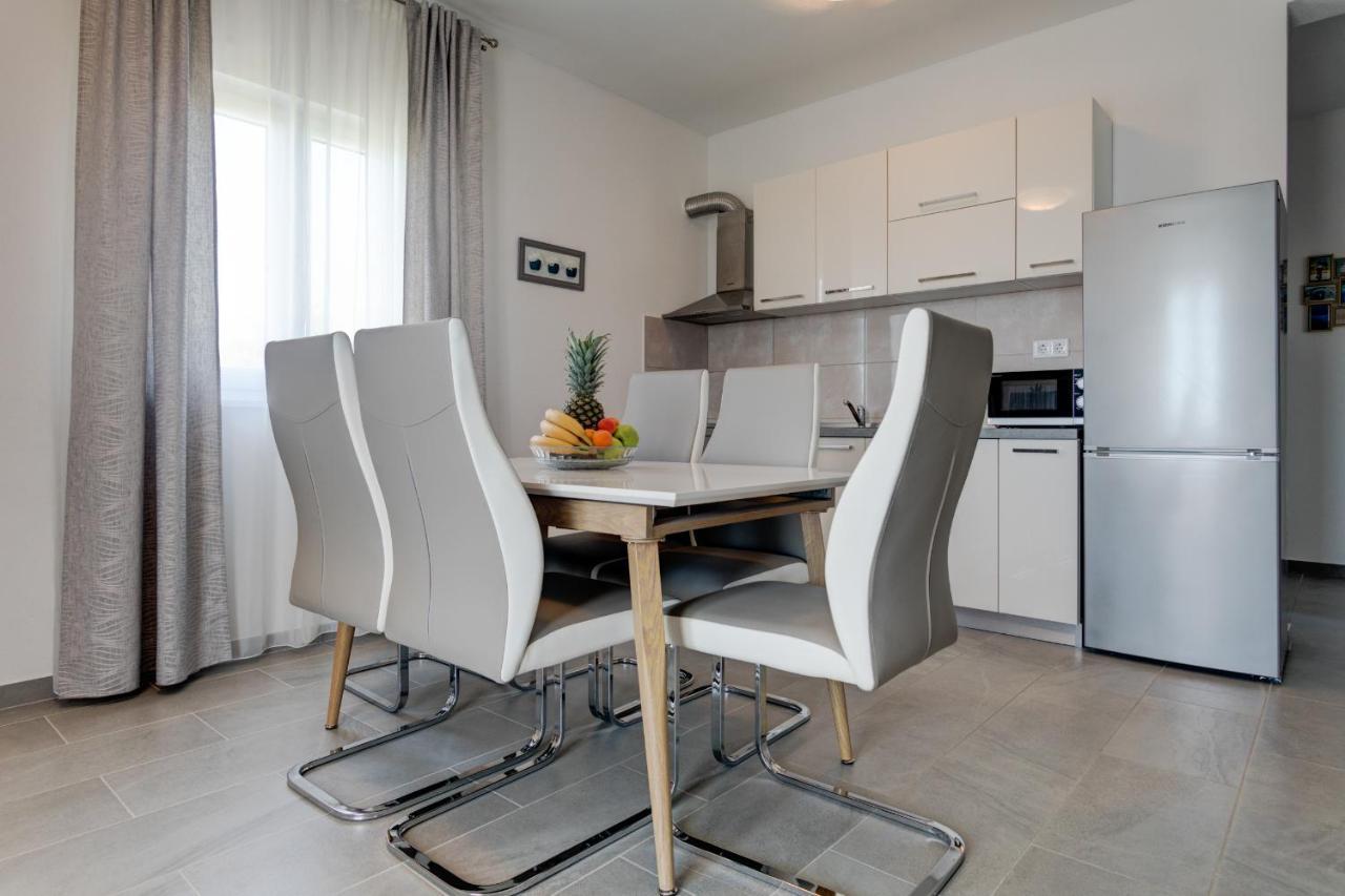 Love Apartments Zečevo Dış mekan fotoğraf